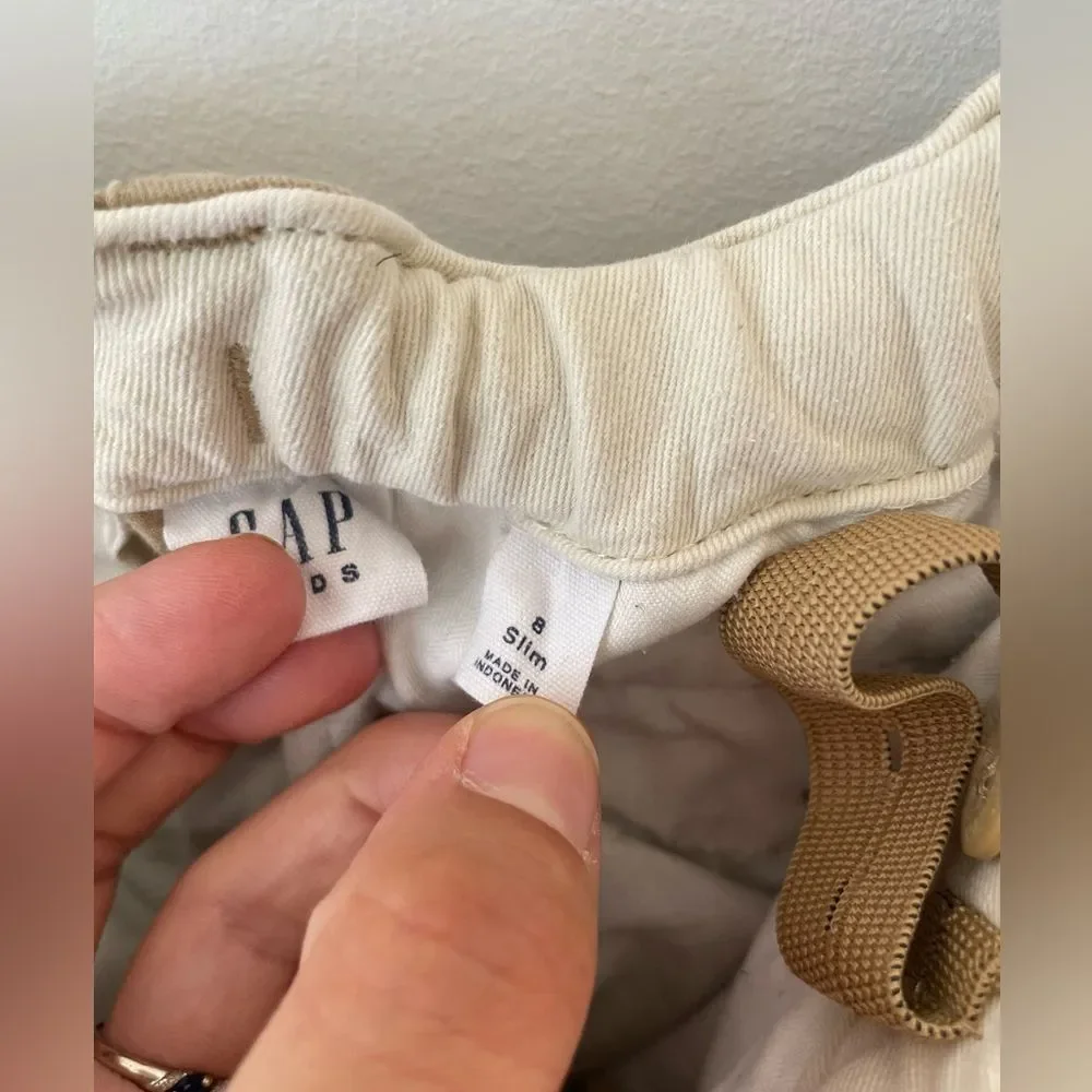 GAP KIDS PANT SIZE 8 slim khakis
